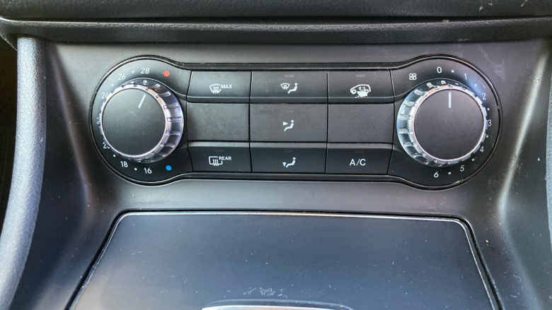 Mercedes-Benz GLA 180 Urban Edition 5dr Auto Petrol Hatchback